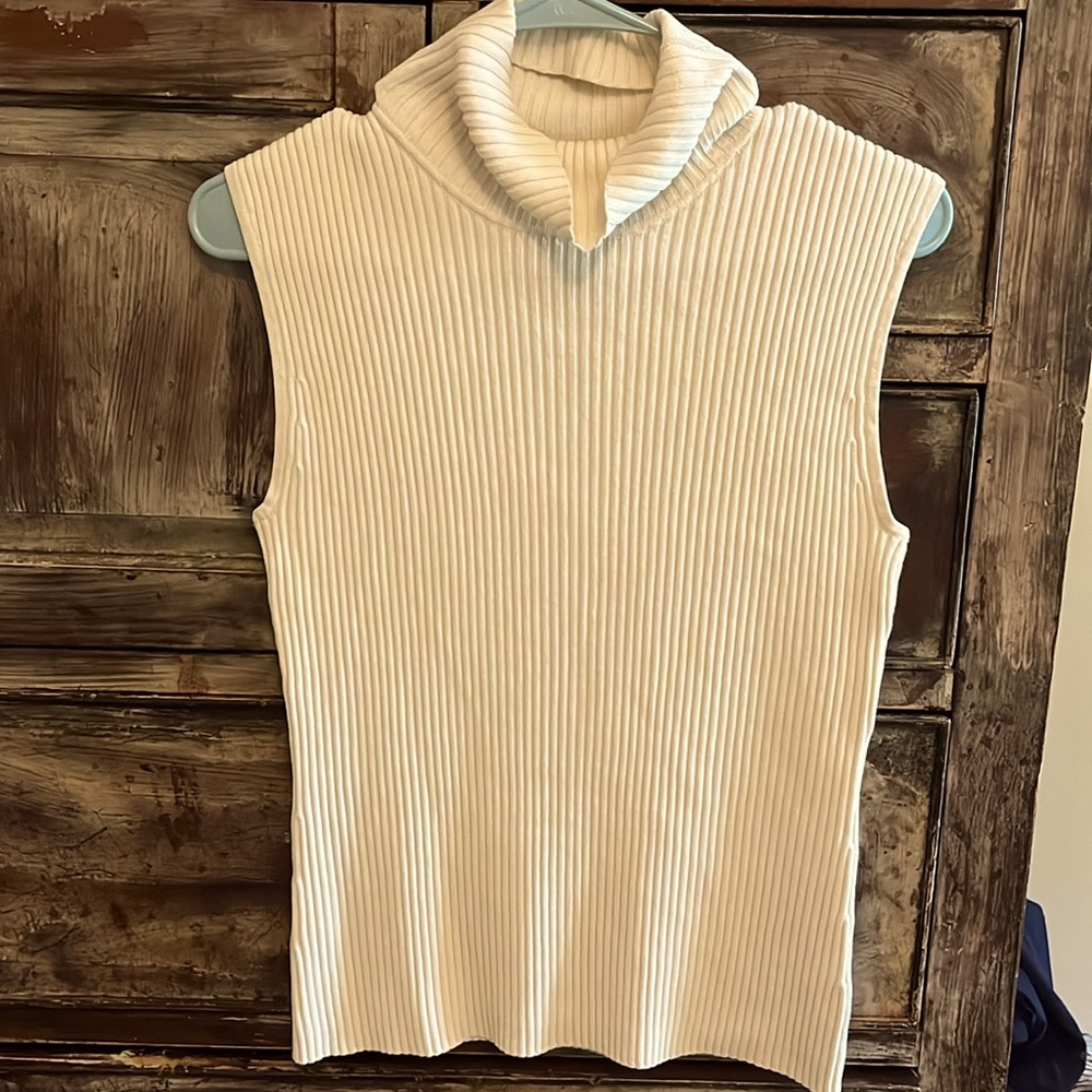 Chico’s silk blend tank Size 1 M/8
